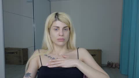 mia_angel online show from May 22, 5:44 pm