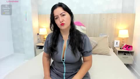 Mia Aristizabal online show from November 24, 11:23 am