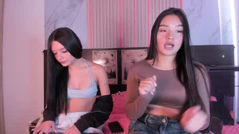 Mia online show from January 29, 1:28 pm