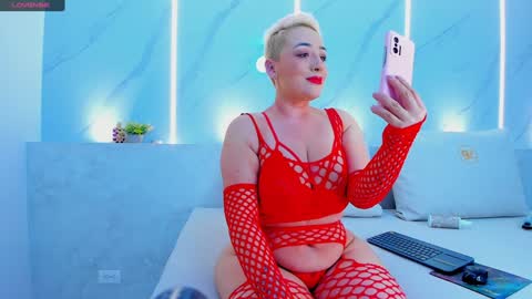 Mia  online show from December 13, 11:02 am