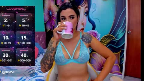 Mia online show from December 18, 12:43 am