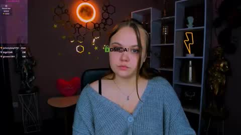 Mia online show from March 28, 12:55 am