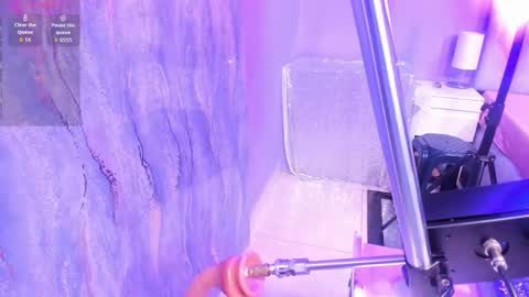 mia online show from November 12, 11:30 am