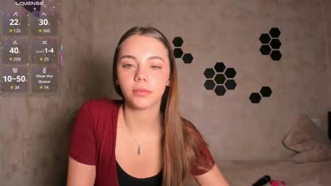 Mia  next stream Thursday 1400 UTC1 Friday 1400 UTC1 online show from October 5, 2:22 pm