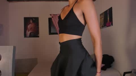 Mia Sandoval online show from February 4, 7:06 pm