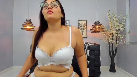 Mia Curvyy  online show from March 13, 11:33 am