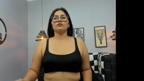 Mia Curvyy  online show from March 27, 7:47 pm