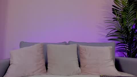 Sarah Luna online show from May 21, 12:36 pm