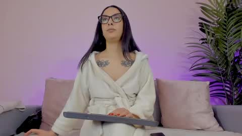Sarah Luna online show from May 18, 12:22 pm