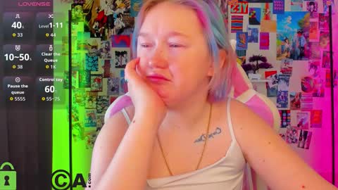 Mia online show from January 15, 3:01 am