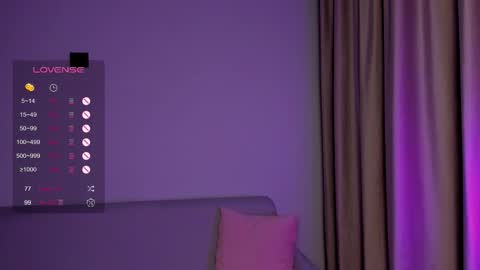 Mia online show from October 27, 6:03 pm