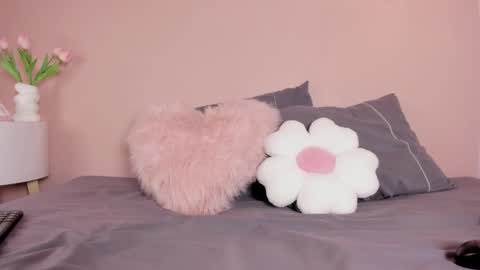  I am Mia  online show from March 18, 11:59 am