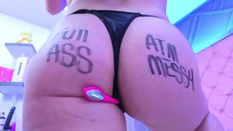 Mia online show from May 17, 1:43 pm