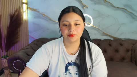 Mia online show from September 25, 8:39 pm