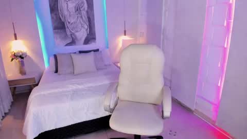 Mia Lane online show from April 30, 8:57 pm