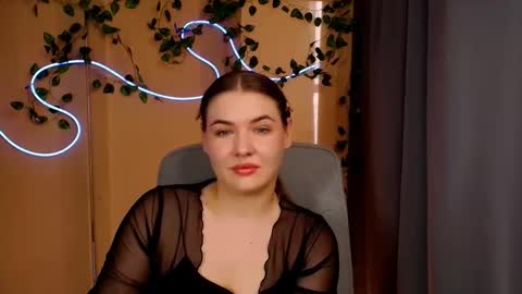 mia_lemm online show from May 8, 7:55 am