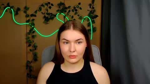 mia_lemm online show from May 15, 7:33 am