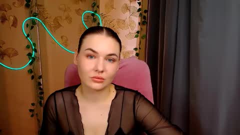 mia_lemm online show from May 22, 7:28 am