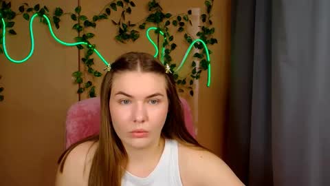 mia_lemm online show from May 18, 6:19 am