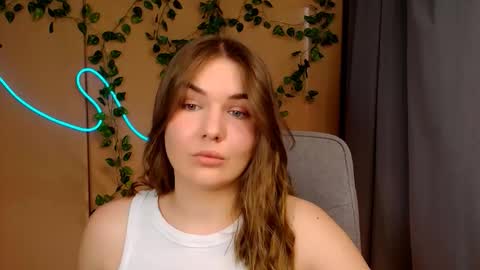mia_lemm online show from May 12, 6:21 am