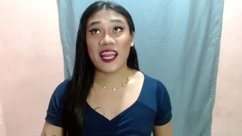 Mia online show from October 3, 12:10 pm