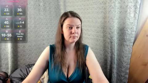 mia_lores online show from October 21, 9:35 am