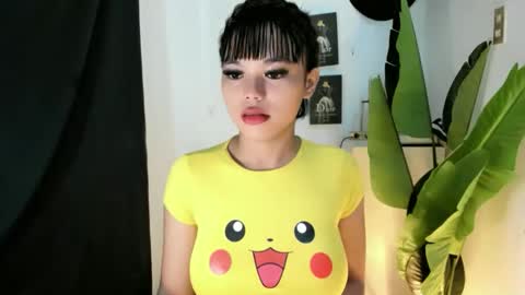M I A online show from May 26, 2:11 am