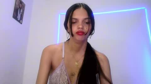 mia lucy 21 online show from September 30, 6:02 pm
