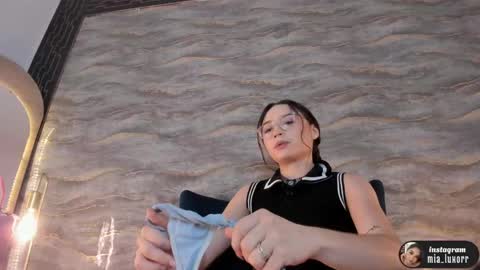 mia_luxor online show from May 8, 12:41 pm