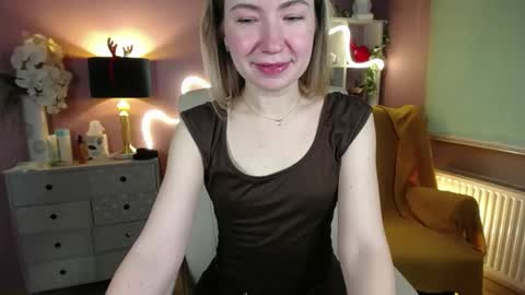 Mia online show from January 3, 8:32 am