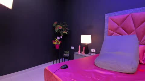 MIA  online show from May 5, 7:28 pm