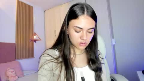 Mia Nevaeh - follow me online show from May 26, 9:14 pm