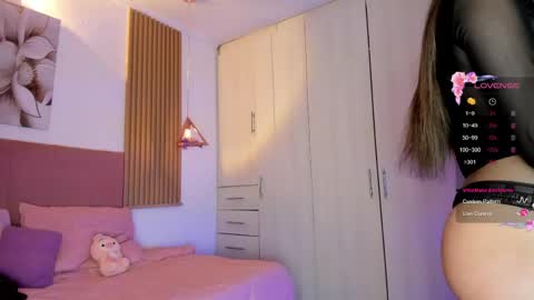 Mia Nevaeh - follow me online show from May 8, 8:54 pm