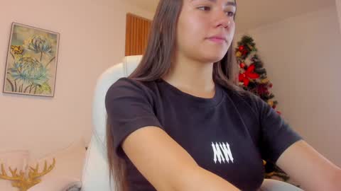 Mia Nevaeh - follow me online show from December 17, 9:05 pm