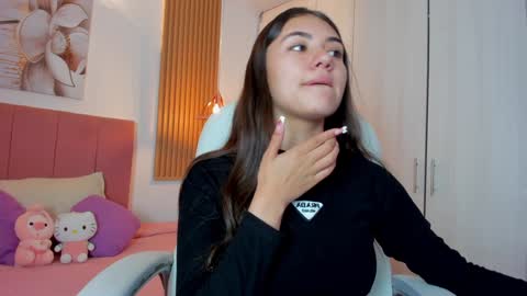 Mia Nevaeh - follow me online show from December 26, 9:26 pm