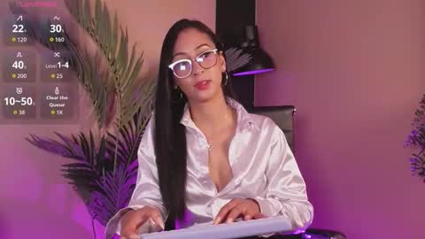 Mia online show from March 14, 11:22 am