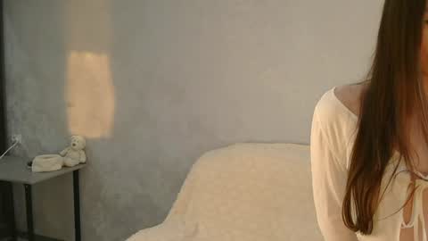 Mia online show from June 19, 8:23 pm