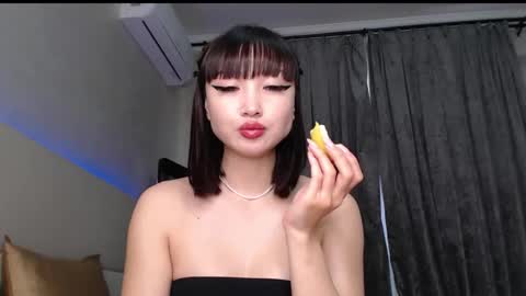 Mia Rie online show from May 15, 5:44 am