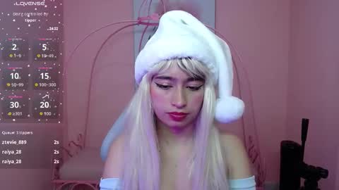 Mia  online show from December 22, 2:09 pm