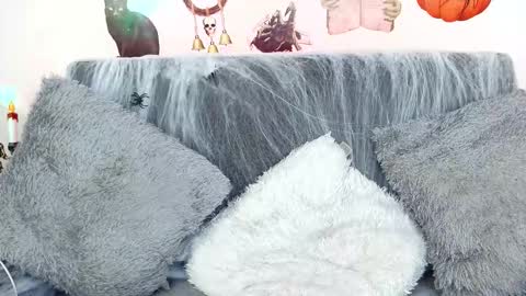 Mia Roux online show from October 16, 7:49 pm