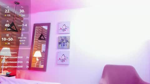 Mia online show from December 1, 11:29 pm