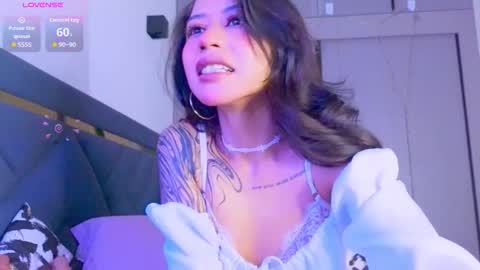 Mia online show from February 11, 8:32 pm