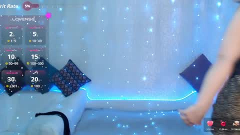 mia_sunn online show from May 16, 10:36 am