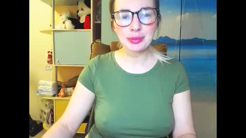 Mia. online show from November 24, 1:46 pm