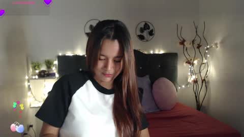 Snapshot of mia_sweetdc chatting on December 2, 8:20 pm mia_sweetdc online show from December 2, 8:20 pm