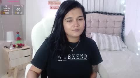 Mia  online show from December 23, 4:05 am