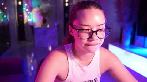 VixenMia online show from March 1, 4:56 am