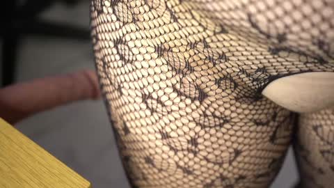 VixenMia online show from December 12, 4:15 am