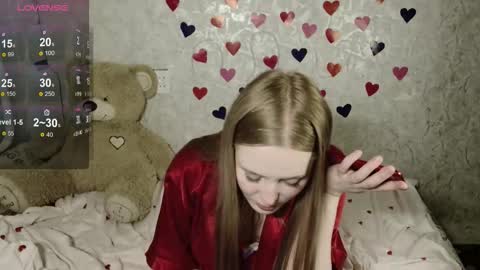 mia_wellis online show from February 15, 8:52 pm