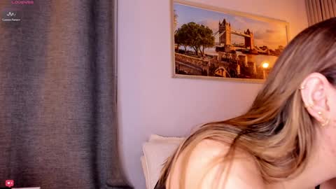 Mia White  online show from January 21, 12:18 pm